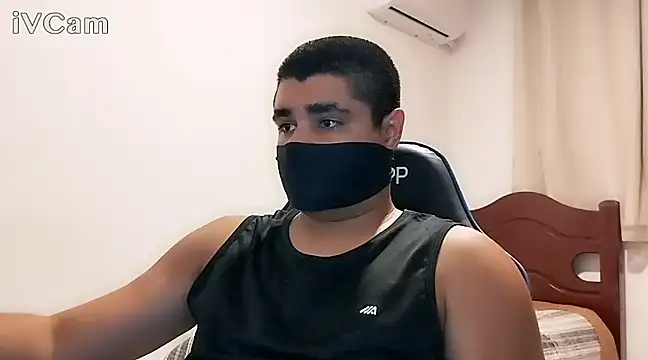 Snapshot of LeoPutaria chatting on 01-18-25, 10:28 LeoPutaria online show from 01-18-25, 10:28