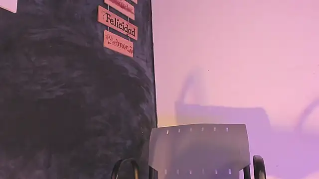 Snapshot of Monica_lopez chatting on 02-09-25, 01:44 Monica lopez online show from 02-09-25, 01:44