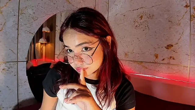 Snapshot of anastasia_jhons chatting on 02-14-25, 08:21 anastasia jhons online show from 02-14-25, 08:21