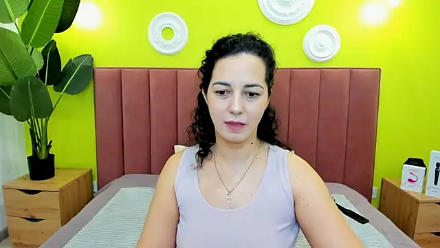 Linda Insatiable online show from 02-05-26, 01:32