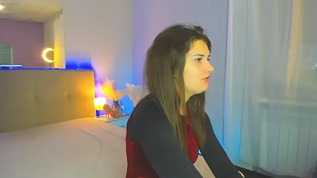 Laura Leee online show from 11-22-25, 06:23