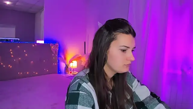 Laura Leee online show from 04-08-26, 05:07