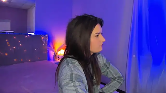 Laura Leee online show from 04-22-26, 05:10