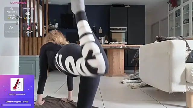 Snapshot of Luxymin34 chatting on 01-09-25, 09:16 Luxymin34 online show from 01-09-25, 09:16