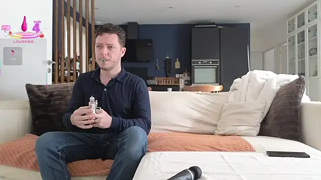 Snapshot of Luxymin34 chatting on 02-14-25, 09:24 Luxymin34 online show from 02-14-25, 09:24