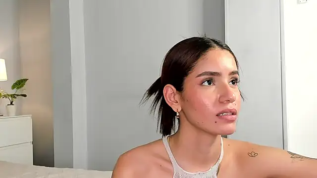 Madie  collins online show from 01-23-25, 05:42