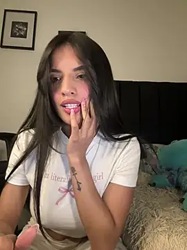 Dulceeany online show from 06-18-26, 11:20