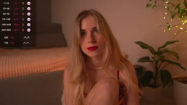 Snapshot of lorrie_love_story chatting on 12-31-24, 09:06 lorrie love story online show from 12-31-24, 09:06