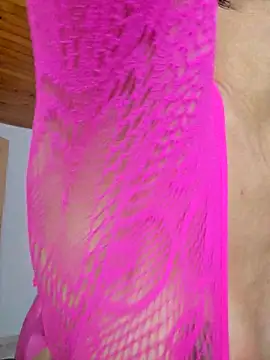 Shermie24 online show from 11-05-25, 03:17