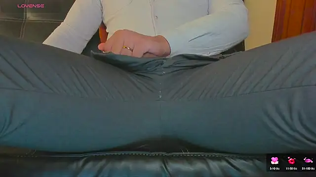 MrLonely02 online show from 12-10-24, 10:58