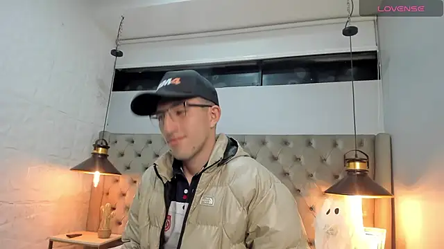 Un Slutty online show from 10-10-25, 08:08
