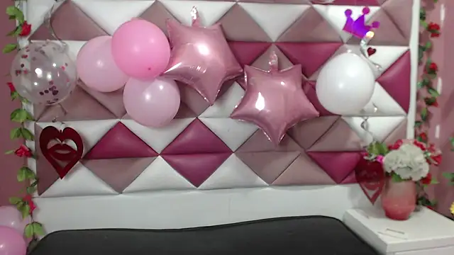 Snapshot of NahomiConnor_ chatting on 01-20-25, 11:10 NahomiConnor online show from 01-20-25, 11:10