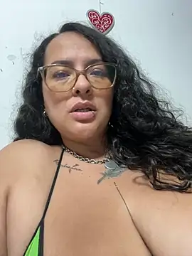 KarllaWalker online show from 06-09-26, 01:17