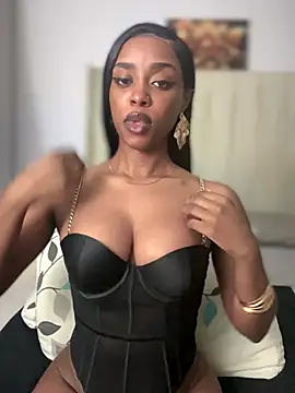 Snapshot of BhadBhad_Kitty chatting on 09-19-25, 08:20 BhadBhad Kitty online show from 09-19-25, 08:20