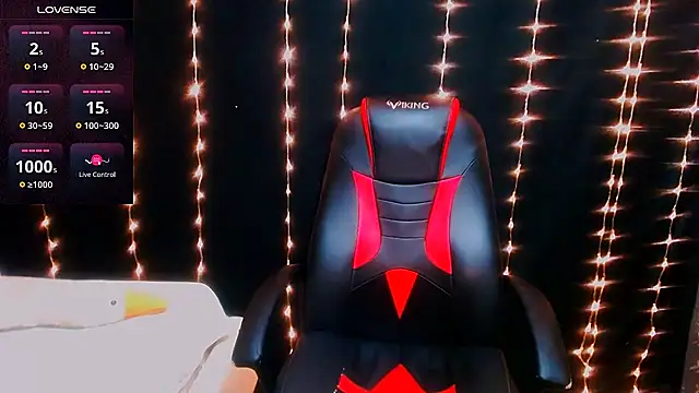 Snapshot of AgathaNoxe chatting on 02-03-25, 10:00 AgathaNoxe online show from 02-03-25, 10:00