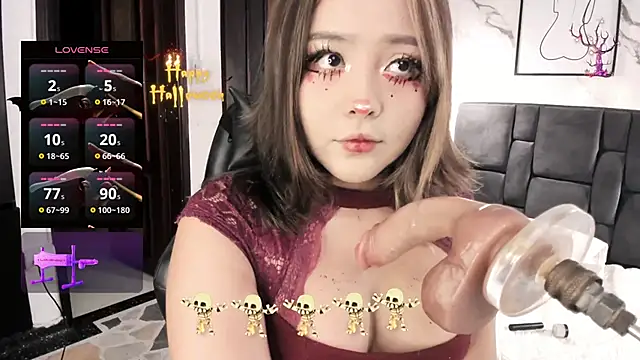 Snapshot of Teen_sofia_ chatting on 10-31-25, 04:35 Teen sofia online show from 10-31-25, 04:35