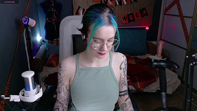 Cumpotik Eve online show from 12-16-25, 03:11