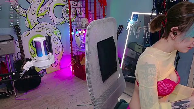 Cumpotik Eve online show from 04-21-26, 03:24