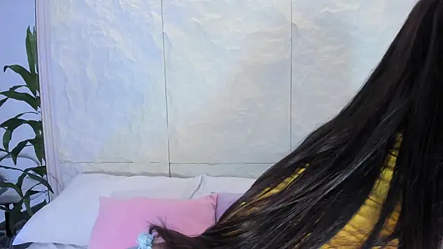 AvyMilton online show from 12-01-25, 11:37