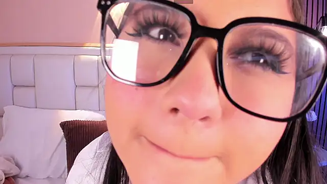 AvyMilton online show from 04-23-26, 12:29