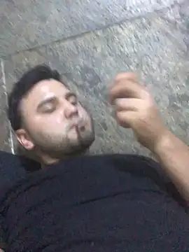 Snapshot of SINUECASTILLO chatting on 03-05-25, 05:29 SINUECASTILLO online show from 03-05-25, 05:29