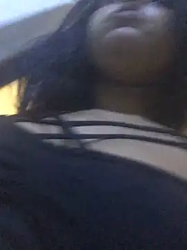 Snapshot of SINUECASTILLO chatting on 03-13-25, 08:11 SINUECASTILLO online show from 03-13-25, 08:11