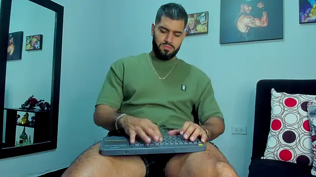 Snapshot of SamirHazard97 chatting on 12-10-24, 02:16 SamirHazard97 online show from 12-10-24, 02:16