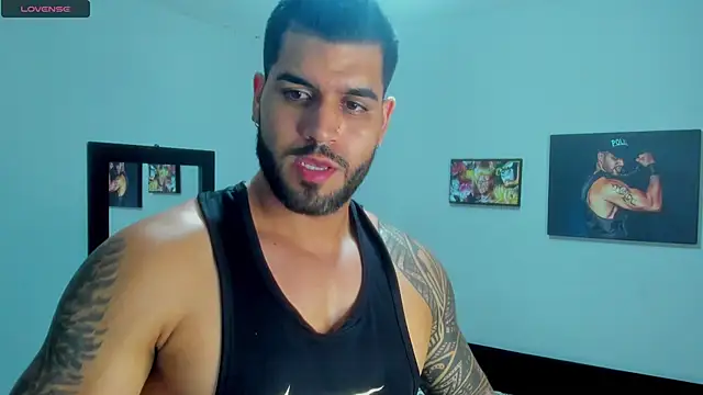 Snapshot of SamirHazard97 chatting on 03-21-25, 03:22 SamirHazard97 online show from 03-21-25, 03:22