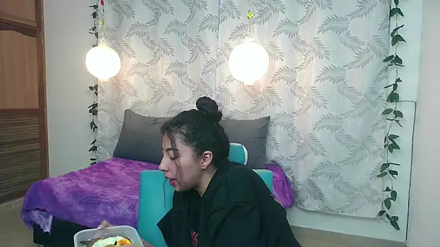 Mya paris online show from 01-24-25, 04:27