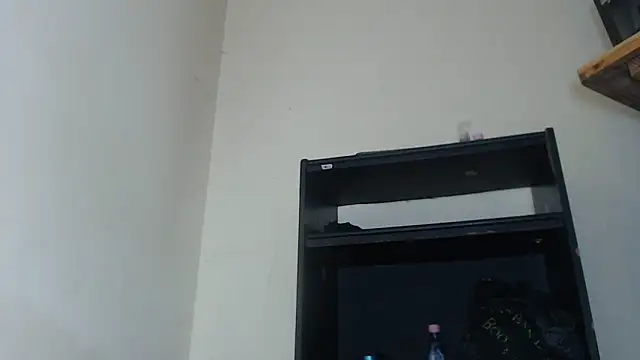 Snapshot of michel_ex33 chatting on 10-27-25, 08:24 michel ex33 online show from 10-27-25, 08:24