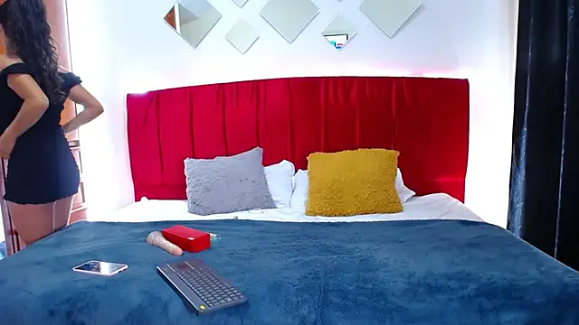 Snapshot of Cristal_moon1 chatting on 03-15-25, 11:39 Cristal moon1 online show from 03-15-25, 11:39