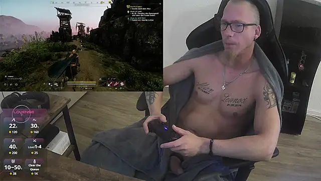 Maiki82 online show from 11-18-25, 07:35