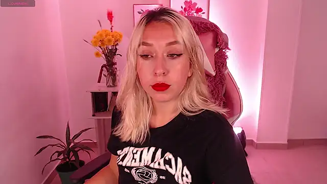 Snapshot of Dahlia__espresso chatting on 01-04-25, 07:23 Dahlia espresso online show from 01-04-25, 07:23