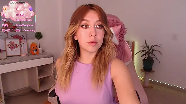 Snapshot of Dahlia__espresso chatting on 11-20-25, 07:13 Dahlia espresso online show from 11-20-25, 07:13