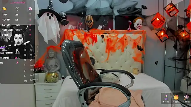 Snapshot of miranda_vegaa chatting on 10-29-25, 11:28 miranda vegaa online show from 10-29-25, 11:28