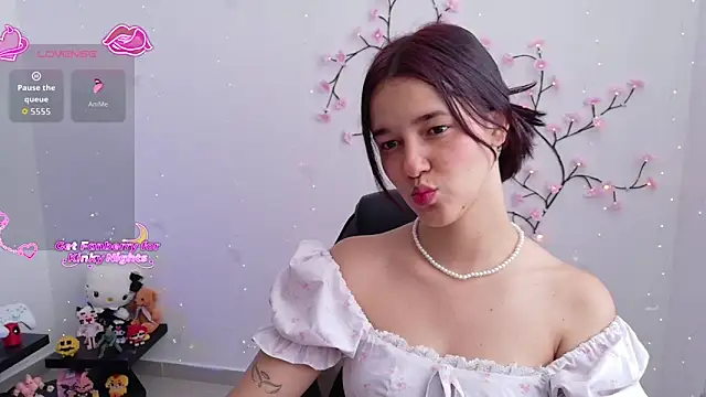 Snapshot of _Denis_sweet chatting on 05-17-26, 06:59 Denis sweet online show from 05-17-26, 06:59