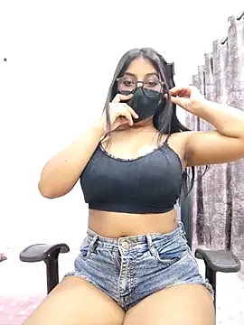 Snapshot of sanaya_baby chatting on 10-30-25, 05:35 sanaya baby online show from 10-30-25, 05:35