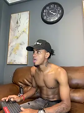 AaronCruz  online show from 01-20-25, 07:46