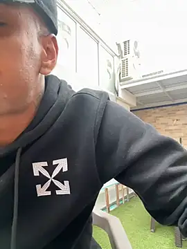 AaronCruz  online show from 02-27-25, 06:53