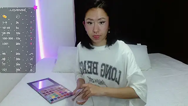 Snapshot of Anne_Nicholson chatting on 12-21-24, 02:30 Anne Nicholson online show from 12-21-24, 02:30