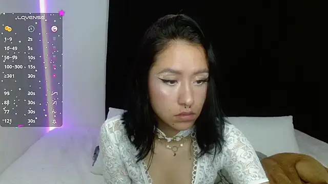 Snapshot of Anne_Nicholson chatting on 12-27-24, 03:31 Anne Nicholson online show from 12-27-24, 03:31