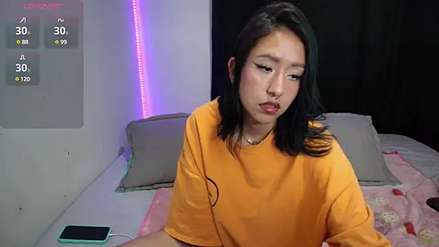 Snapshot of Anne_Nicholson chatting on 01-29-25, 01:16 Anne Nicholson online show from 01-29-25, 01:16