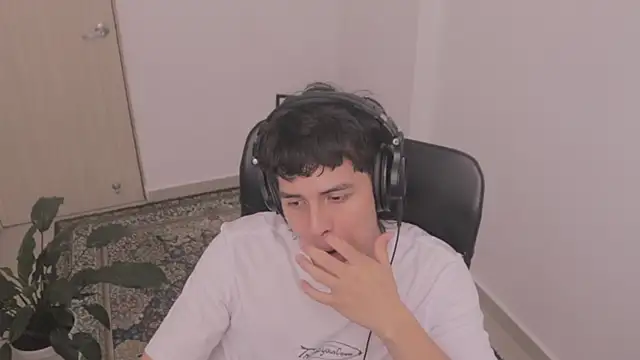 Snapshot of Tony_Hoffa chatting on 01-14-26, 06:13 Tony Hoffa online show from 01-14-26, 06:13