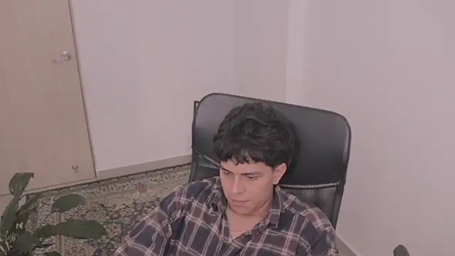 Snapshot of Tony_Hoffa chatting on 01-17-26, 05:38 Tony Hoffa online show from 01-17-26, 05:38