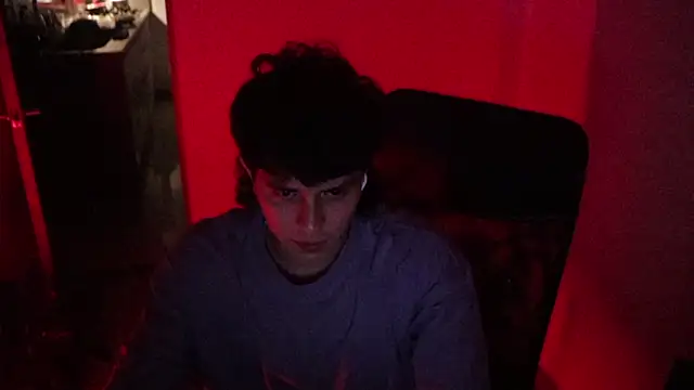 Snapshot of Tony_Hoffa chatting on 02-06-26, 11:30 Tony Hoffa online show from 02-06-26, 11:30