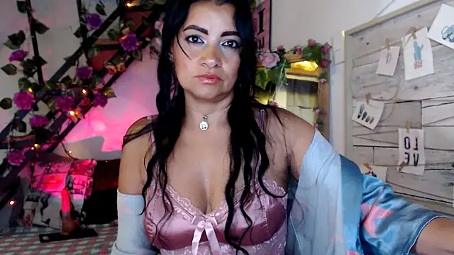 Snapshot of luna_sky83 chatting on 06-18-26, 11:58 luna sky83 online show from 06-18-26, 11:58