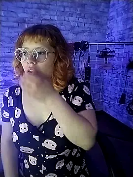 Snapshot of Cherry_xoxx chatting on 09-18-25, 11:56 Cherry xoxx online show from 09-18-25, 11:56