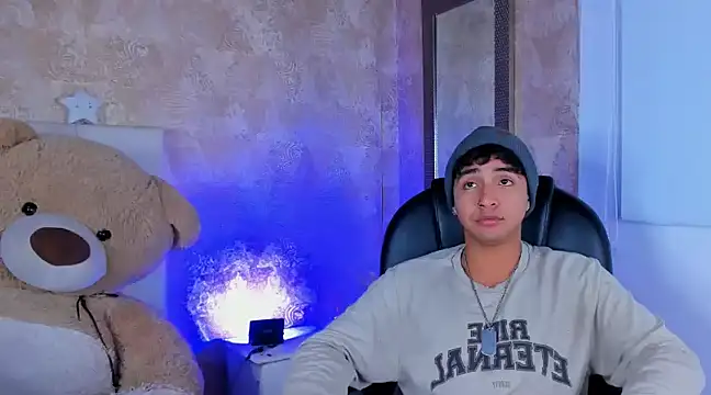 Snapshot of Muichiro_tokito1 chatting on 01-03-25, 05:17 Muichiro tokito1 online show from 01-03-25, 05:17