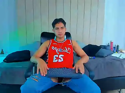 Snapshot of Muichiro_tokito1 chatting on 01-13-25, 03:45 Muichiro tokito1 online show from 01-13-25, 03:45