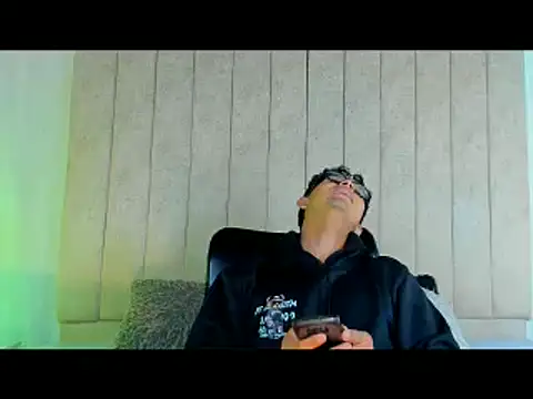 Snapshot of Muichiro_tokito1 chatting on 01-20-25, 04:32 Muichiro tokito1 online show from 01-20-25, 04:32